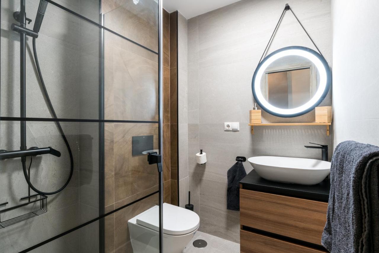 Triana Apartments Deluxe Севиля Екстериор снимка