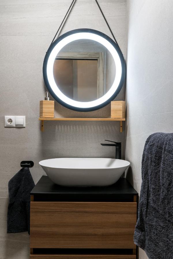 Triana Apartments Deluxe Севиля Екстериор снимка