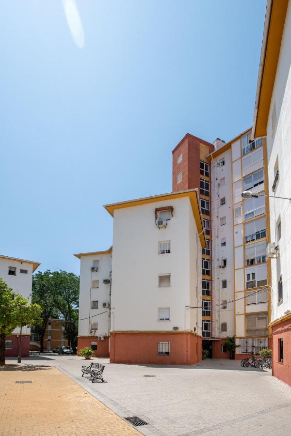 Triana Apartments Deluxe Севиля Екстериор снимка